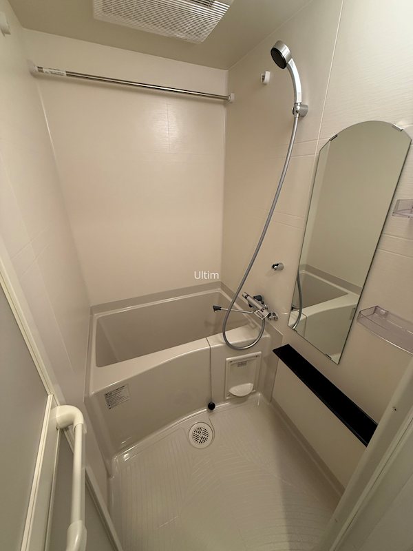 バス・シャワールーム　※同タイプのお部屋です