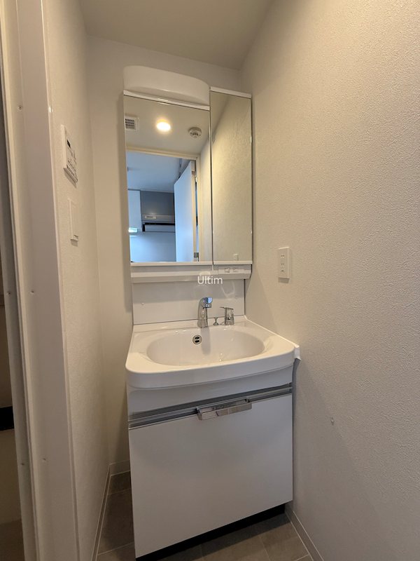 洗面設備　※同タイプのお部屋です