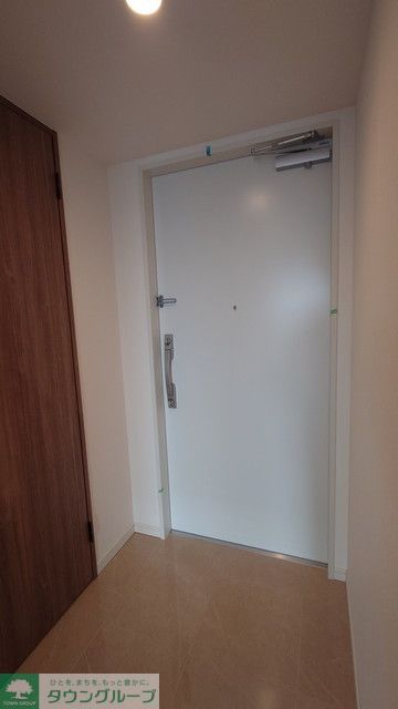 玄関　※写真は同タイプ住戸です。