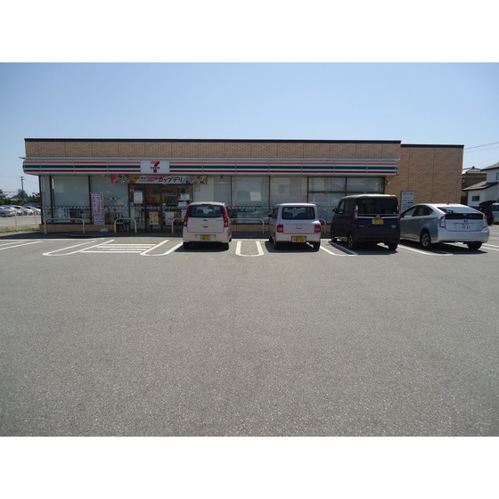 コンビニ　セブンイレブン富山荏原店（コンビニ）まで925m