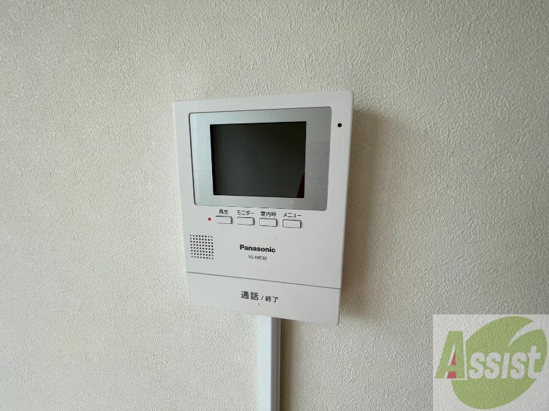 セキュリティ　ＴＶモニター付インターホンです。来客者の顔が見えるので安心！