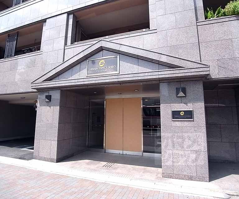 アバンエスパス四条の外観写真