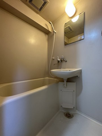 バス・シャワールーム　※建物内別間取参考写真