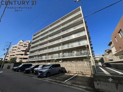 建物外観　敷地内駐車場あり！