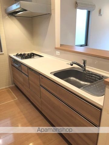 南田中戸建のキッチン写真