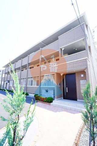 建物外観　スワンナプームの外観です