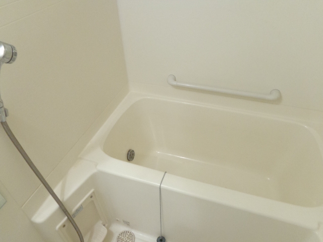 バス・シャワールーム　※別部屋の参考写真です。