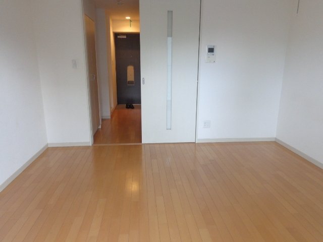 居室・リビング　※別部屋の参考写真です。
