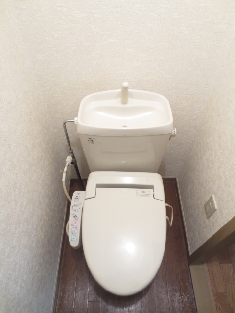東武東上線 志木駅 徒歩15分 2階建 築26年のトイレ写真