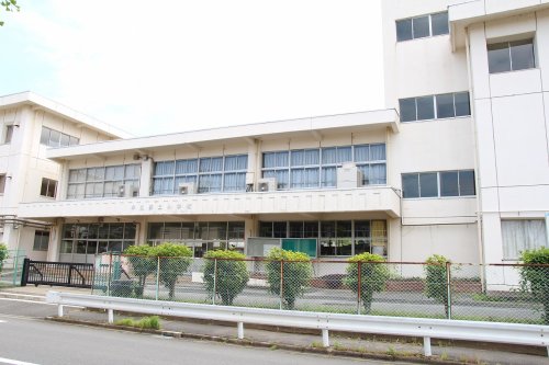 小学校　牛久市立牛久第二小学校（小学校）まで1585m