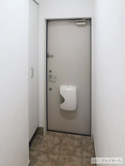 La Tour GOIDENの玄関写真