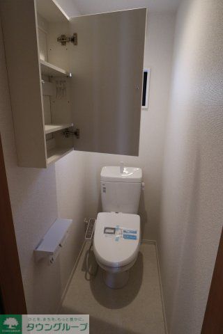 ＪＲ東海道本線 茅ケ崎駅 徒歩14分 3階建 築8年のトイレ写真
