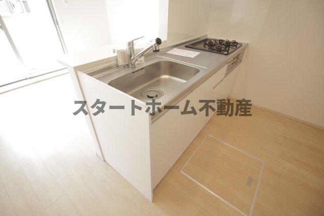 キッチン　コンパクトなキッチンで掃除もラクラク