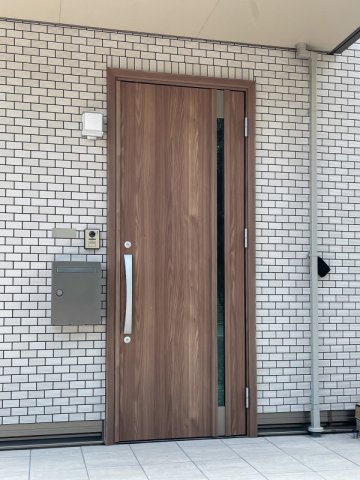 セキュリティ　毎日通る玄関はこちらです