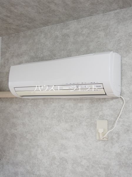その他設備　エアコン設備でついています。