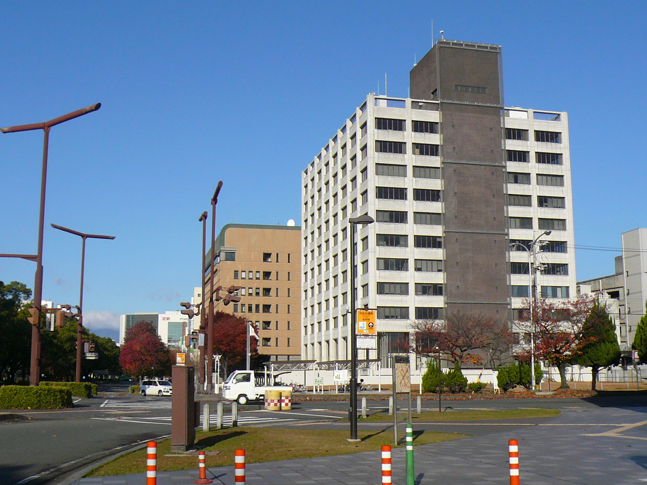 【四日市市諏訪町のマンションの役所】