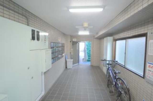 ドラックストア　レディ薬局矢野駅前店（ドラッグストア）まで431m