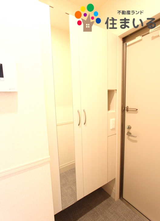 玄関　※写真は同社同型タイプとなります
