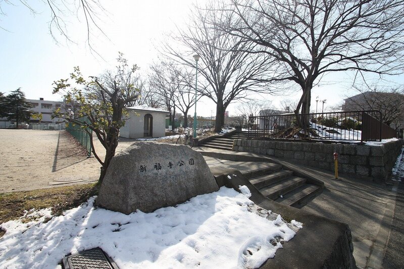 【鳥見パークマンション二番街の公園】