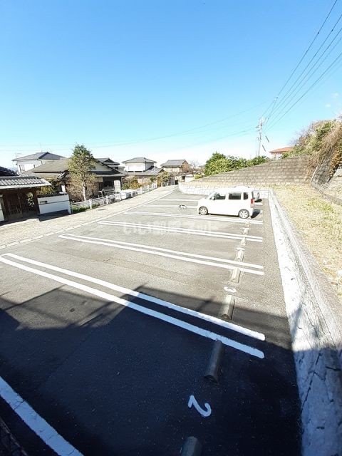 【八代郡氷川町早尾のアパートの駐車場】