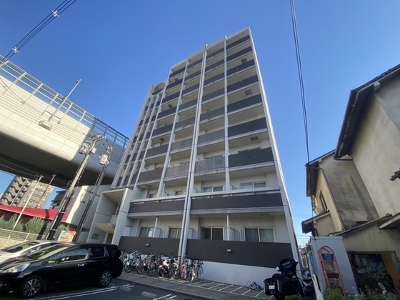 広島市西区庚午北のマンションの建物外観