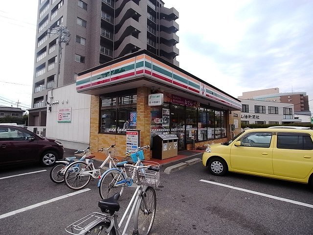 コンビニ　セブンイレブン倉敷商業高校西店（コンビニ）まで522m