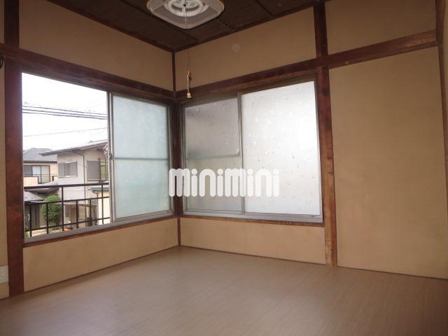 居室・リビング　２階の洋室１です。