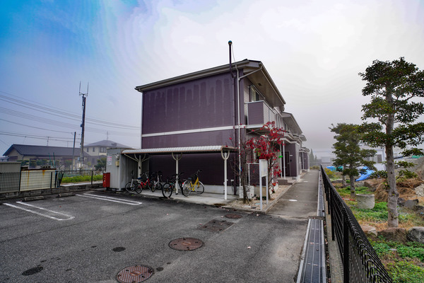 瀬戸内市邑久町下笠加のアパートの建物外観