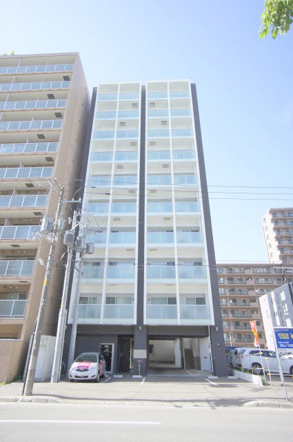 札幌市北区北十条西のマンションの建物外観