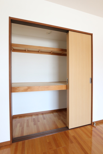 【松山市松末のマンションの収納】