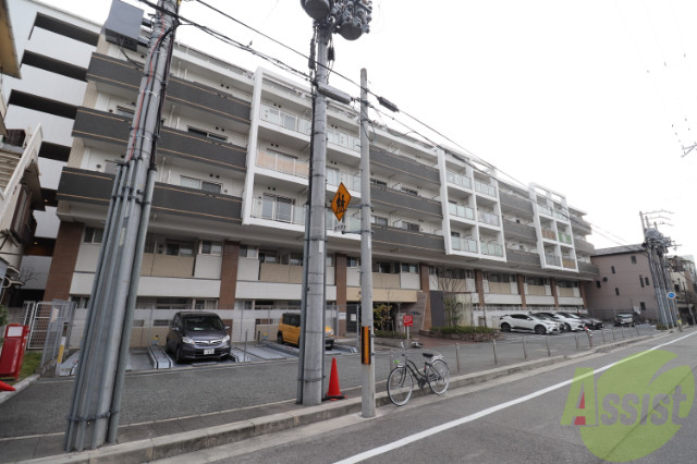 セレニテ甲子園IIの建物外観