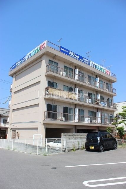 【誠マンションの建物外観】