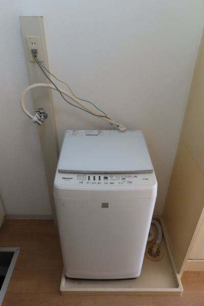 その他　室内洗濯機置き場　洗濯パン付　洗濯機はサービス品（２年程使用