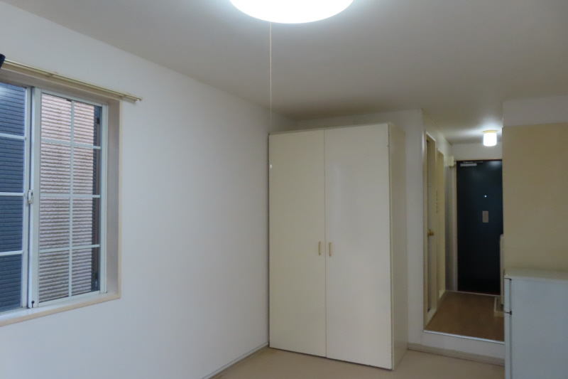 居室・リビング　洋室は絨毯