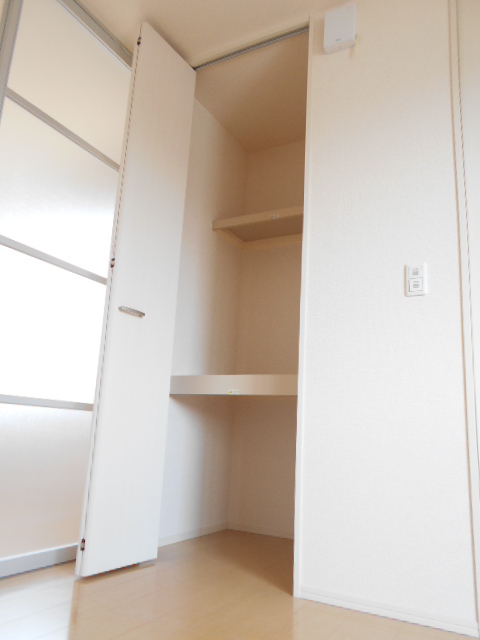 収納　※同物件、別部屋の写真です。
