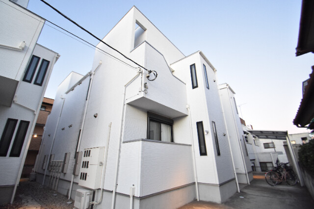 GRANDTIC　蓮田の建物外観