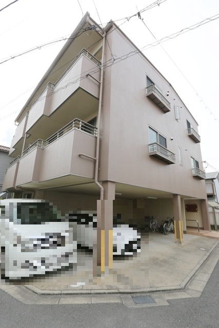 吹田市吹東町のマンションの建物外観