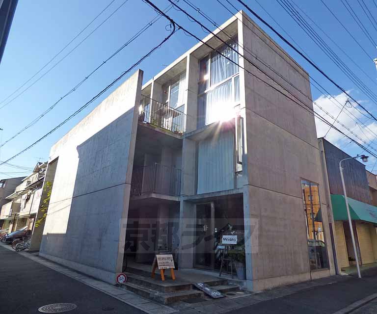 京都市左京区一乗寺払殿町のマンションの建物外観