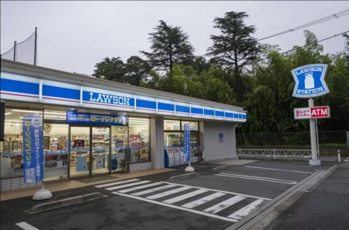 コンビニ　ローソンサテライト ZENT稲沢店（コンビニ）まで561m