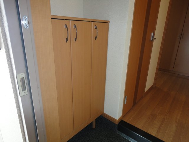 玄関　下駄箱