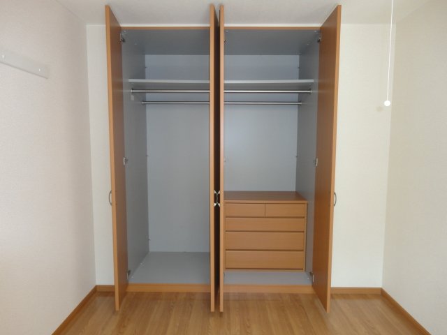 収納　クローゼット