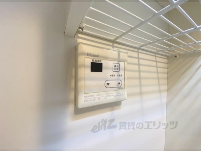 その他設備　給湯器リモコン