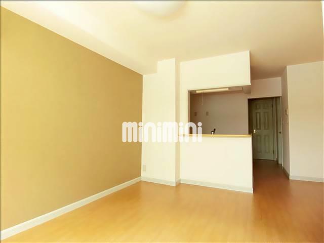 居室・リビング　南向きのお部屋です。