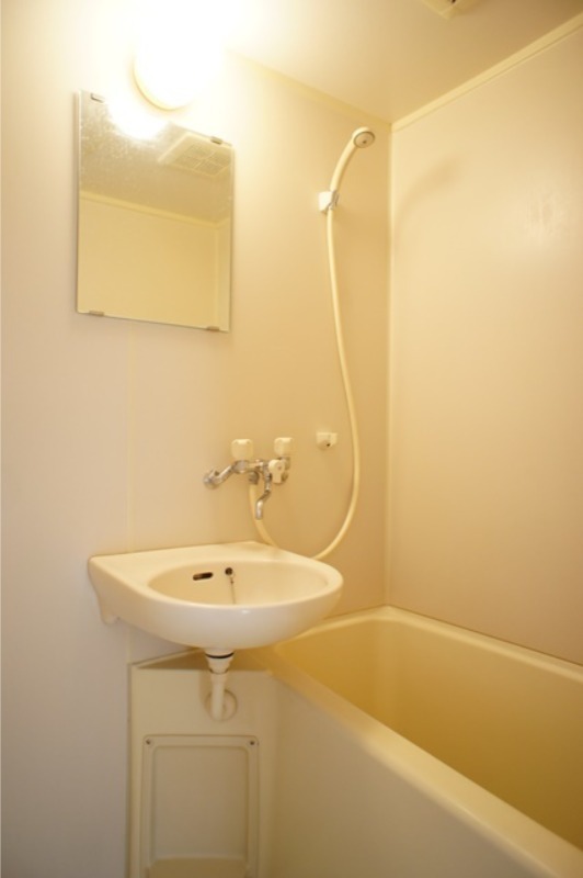 バス・シャワールーム　図面と現状に相違がある場合には現状を優先