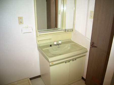 洗面設備　洗面所です
