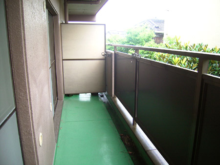 バルコニー　外からの目が気にならないバルコニーで洗濯物が干せます