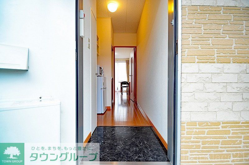 玄関　同タイプの物件写真となります