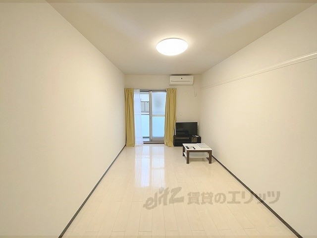 居室・リビング　洋室