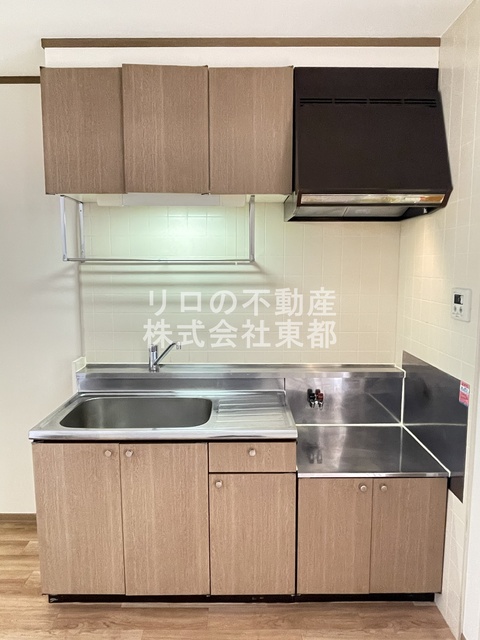 キッチン　上下に収納あり！使い勝手の良いキッチンです！！