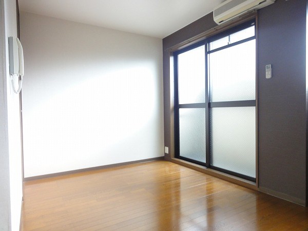 居室・リビング　参考写真です。